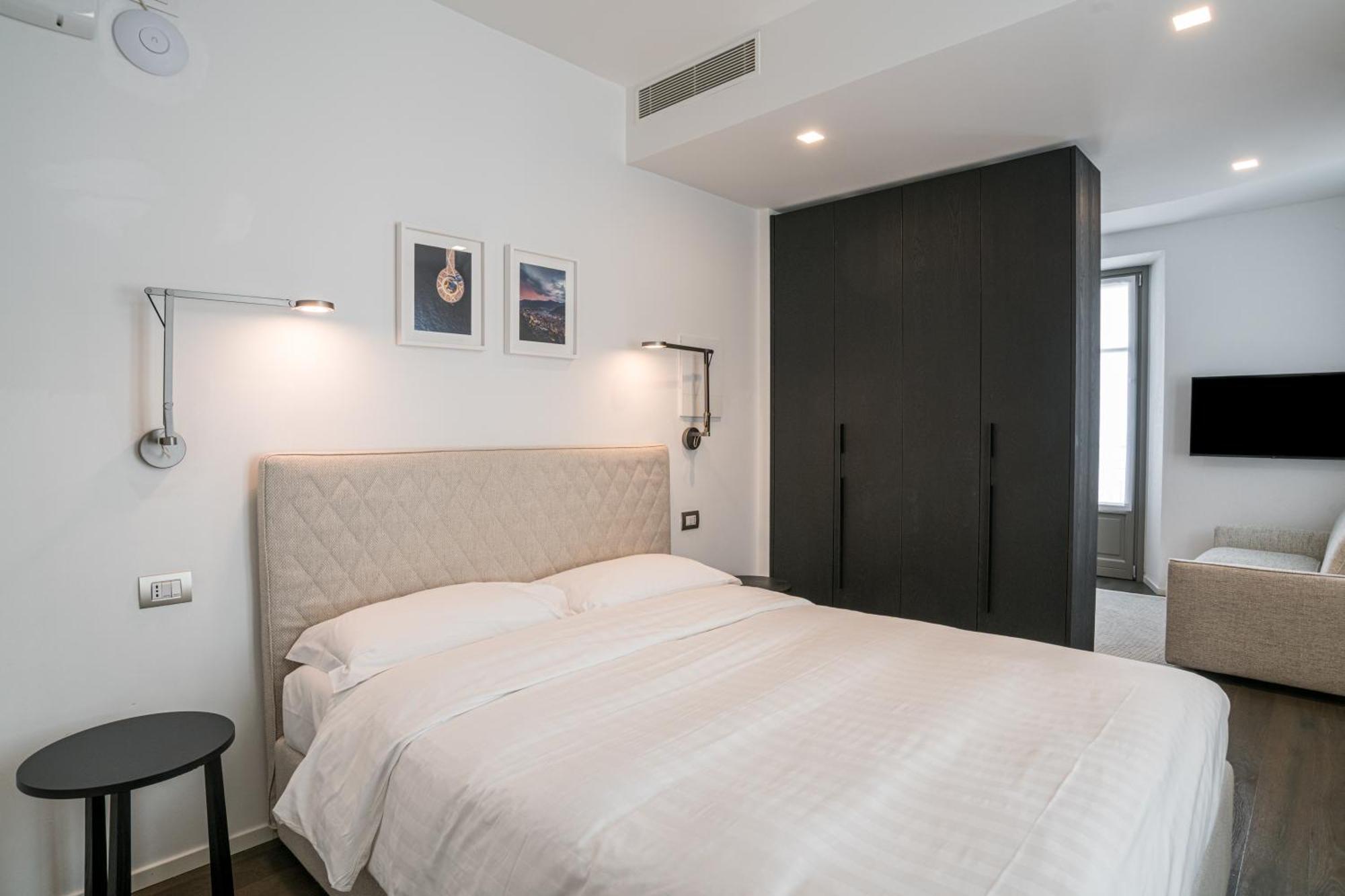 Palazzo La Cortesella - Modern Design & Location