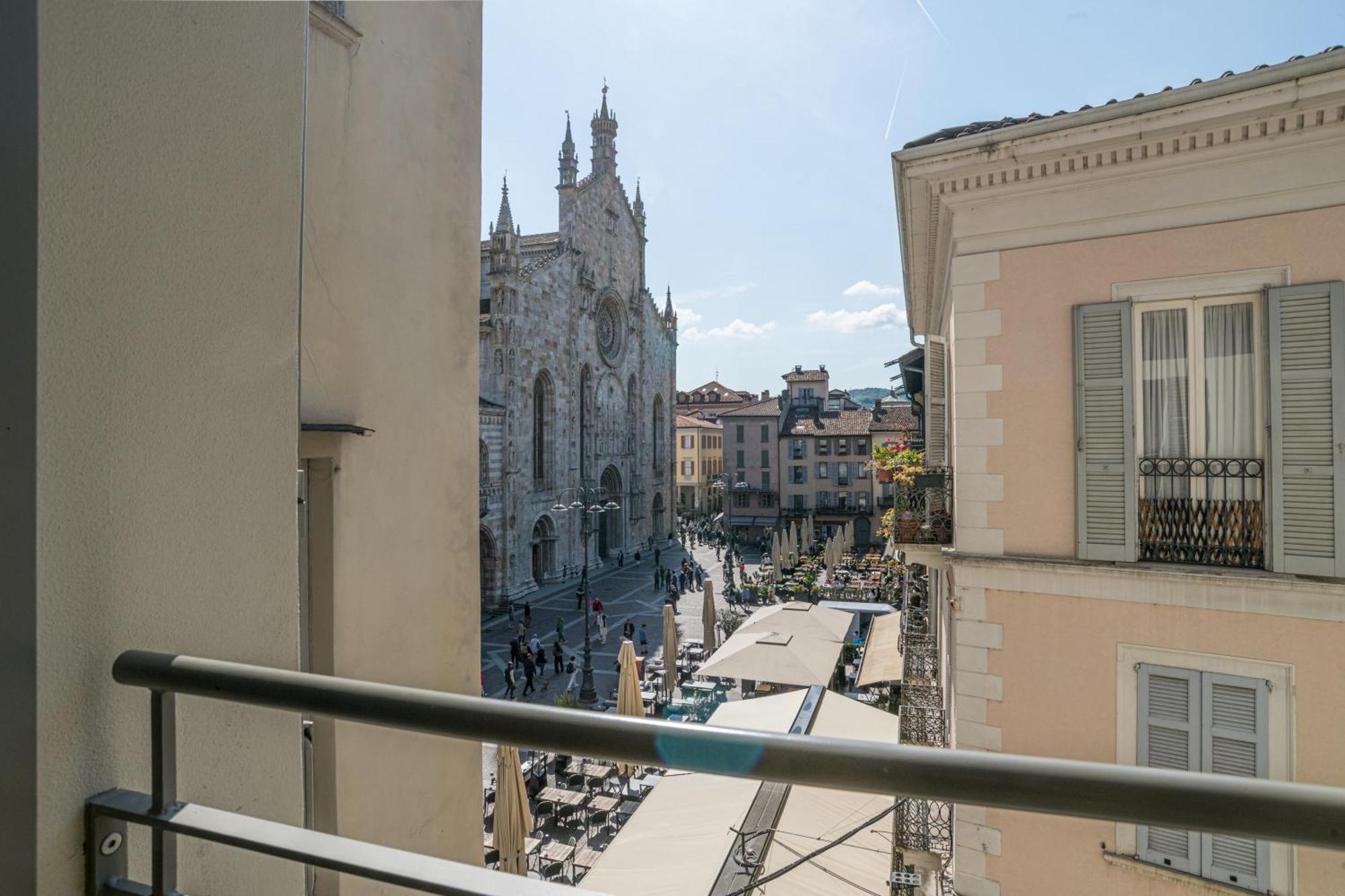 Palazzo La Cortesella - Modern Design & Location Apartment