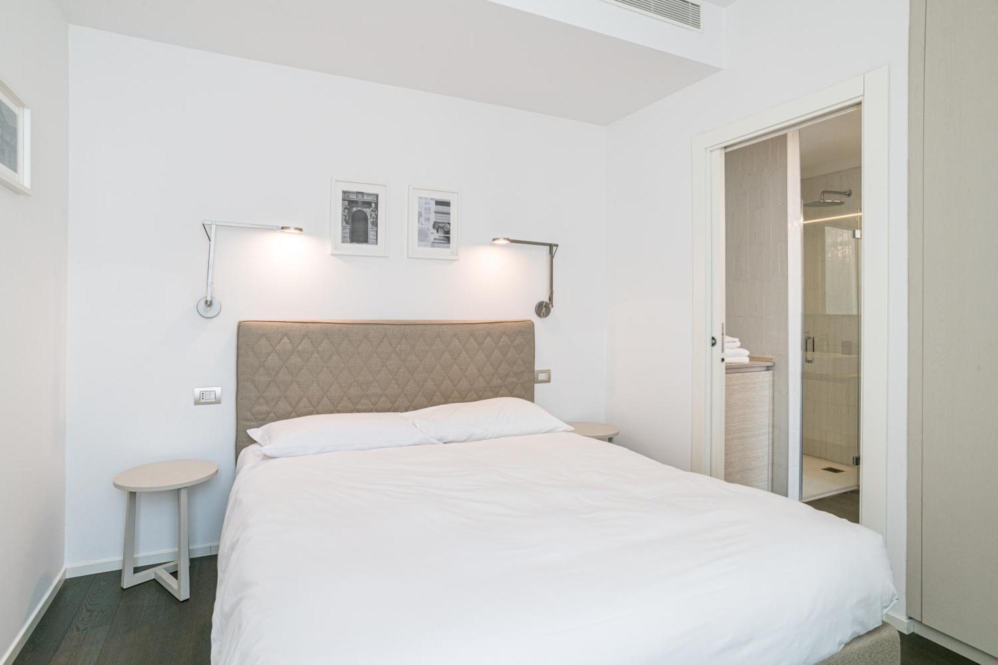 Palazzo La Cortesella - Modern Design & Location Apartment Como