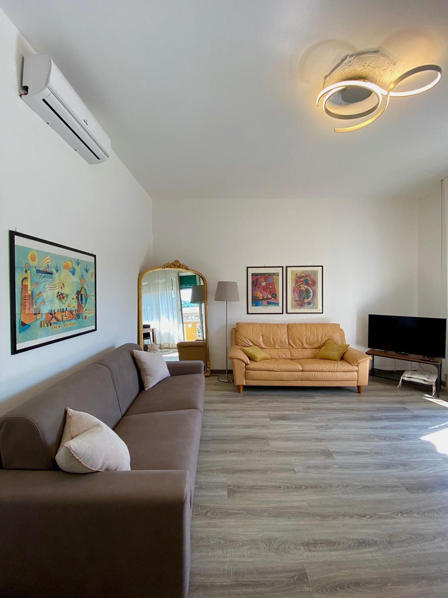 Casa Sara Parcheggio Interno Privato Apartment Cernobbio