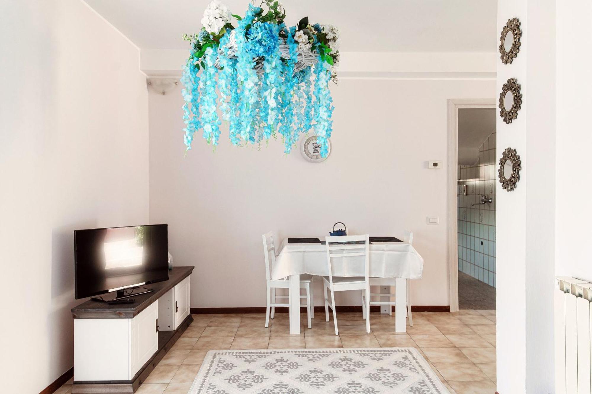 Wisteria On Apartment Como