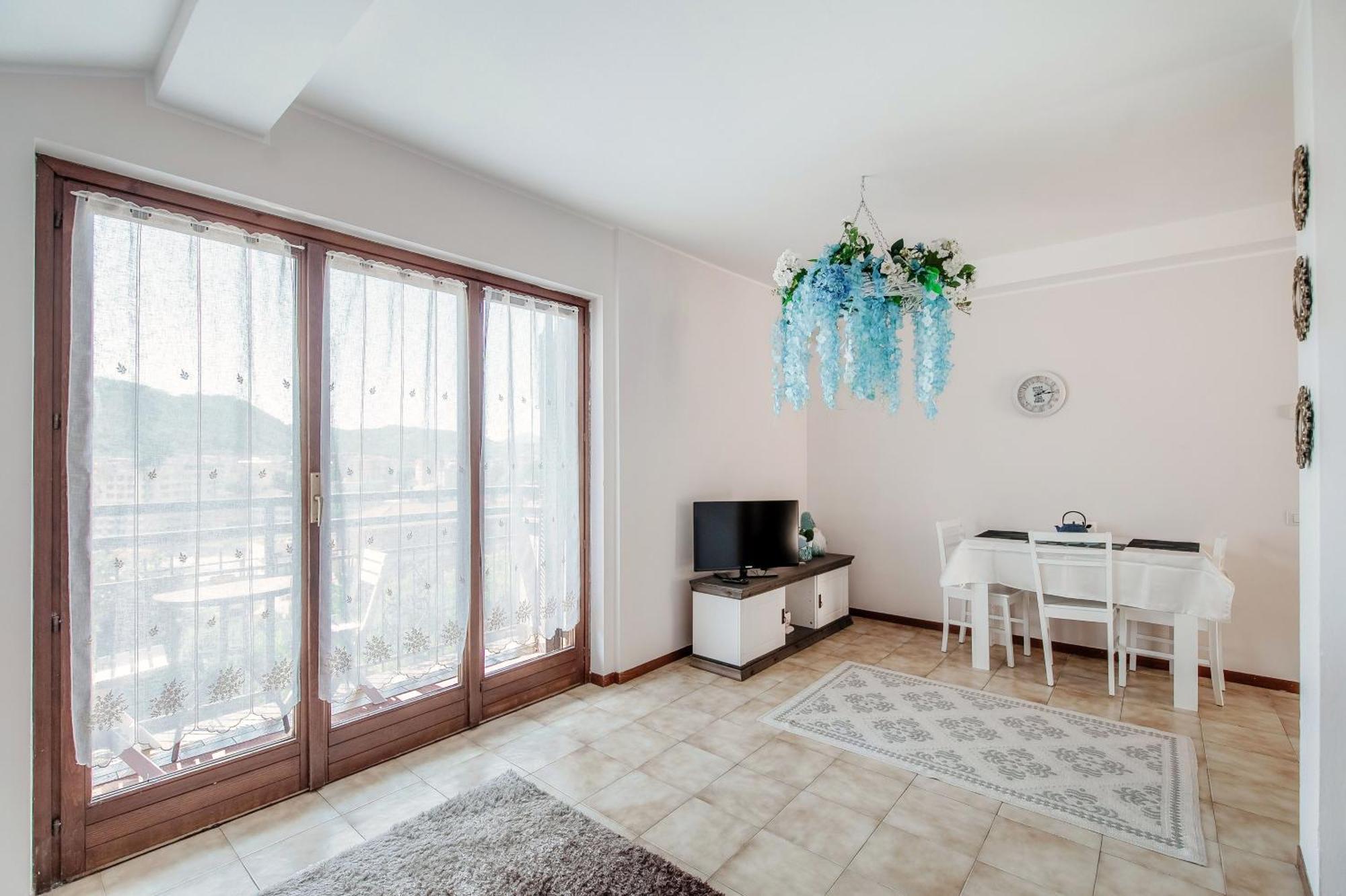 Apartment Wisteria On