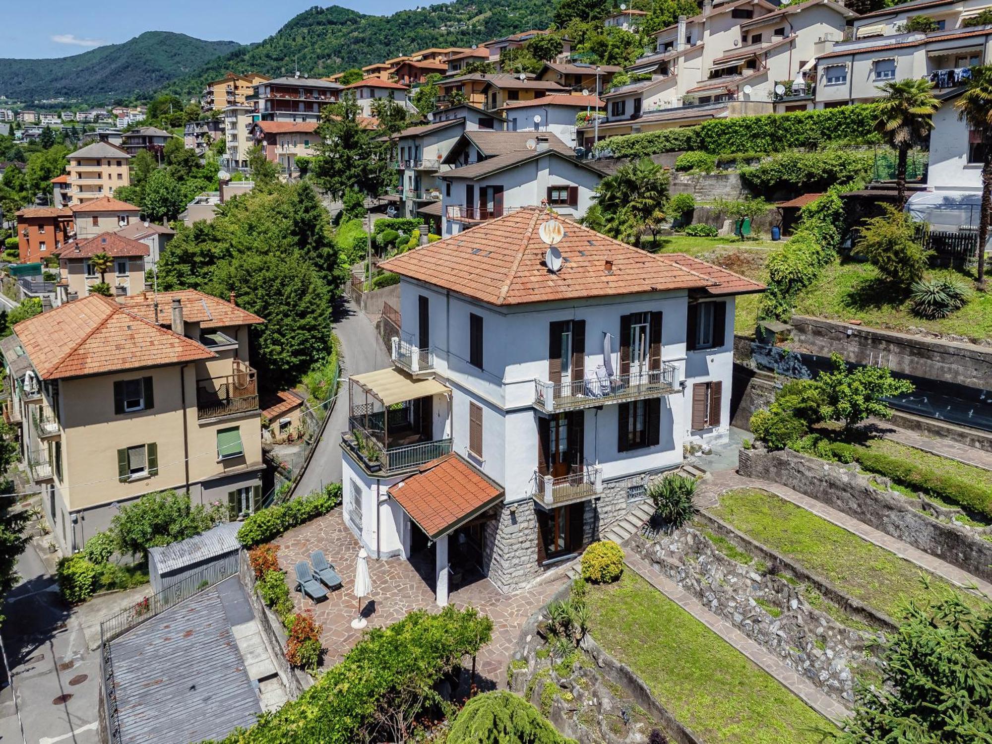 Apartment Wisteria On Como