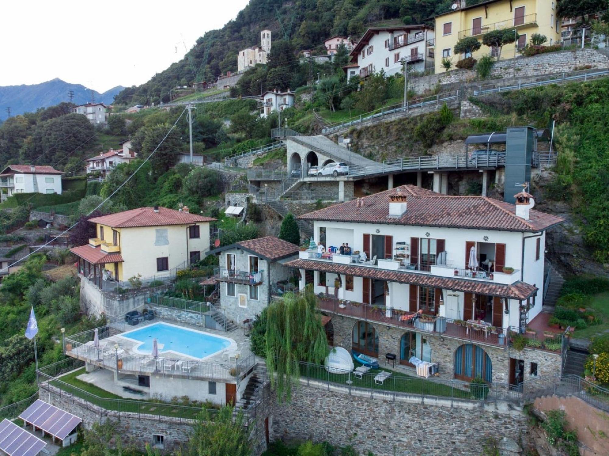 Wonderful Flat With Swimming Pool Lift And Garden