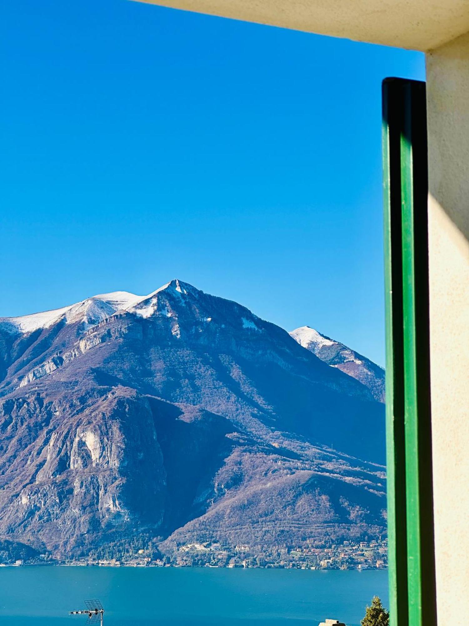 Le Palm House Has Two Bedrooms With The Breathtaking View Over Perledo