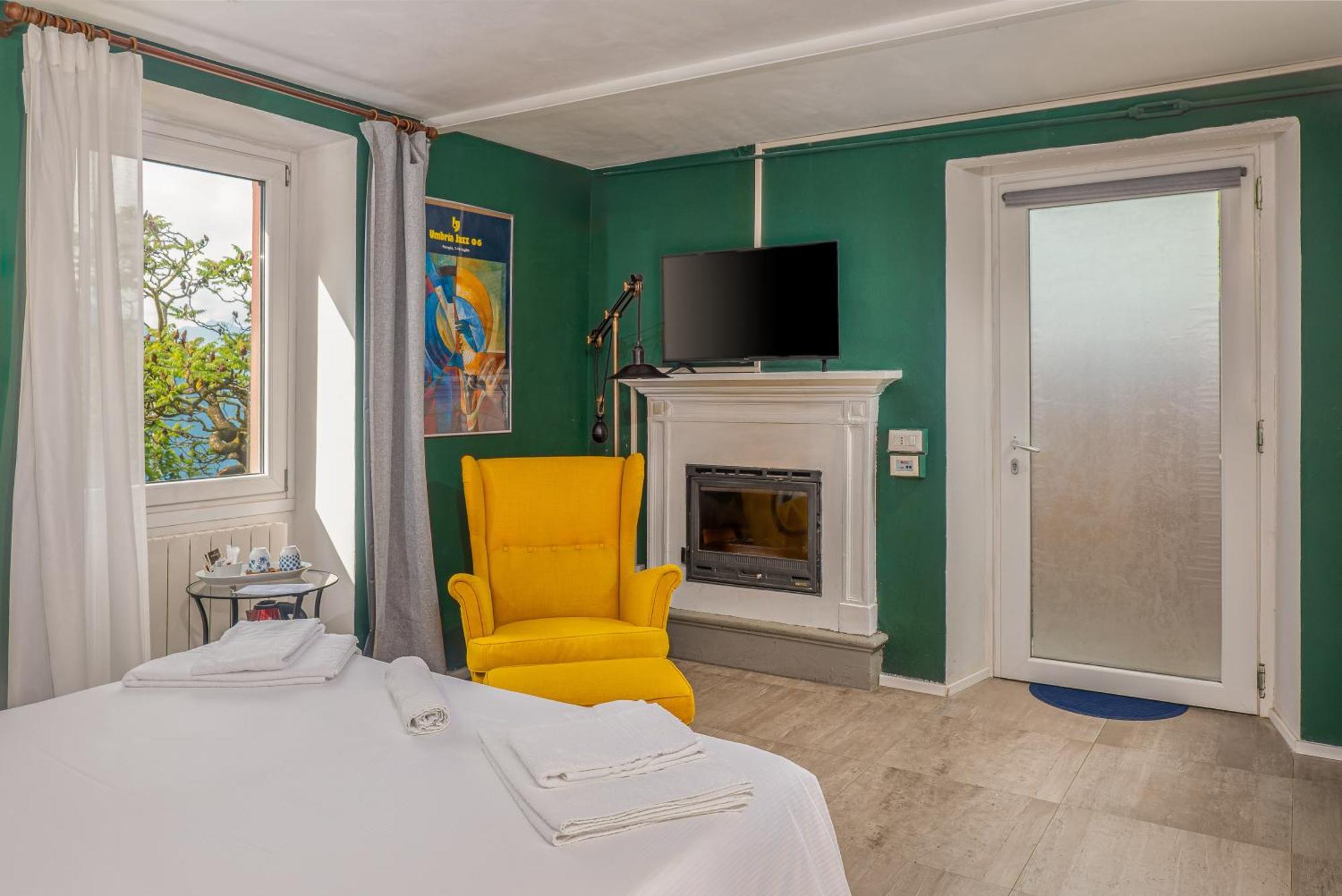 Essentia Bed & Breakfast *