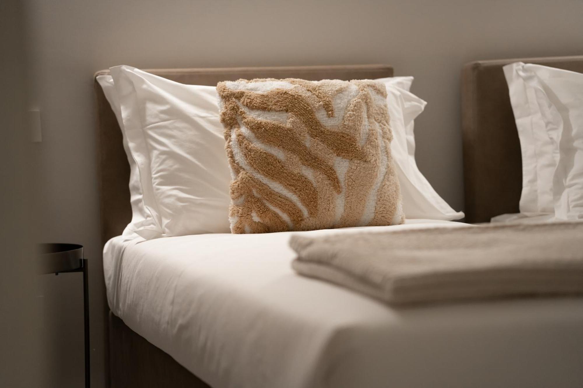 Dorato Luxury & - View *