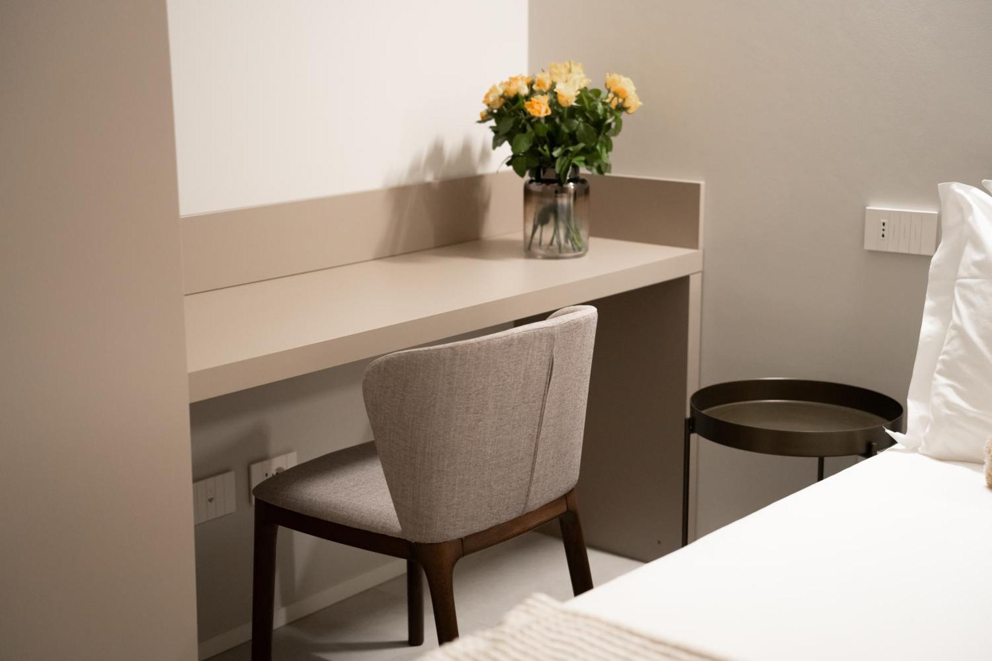 Dorato Luxury & - View * Colico