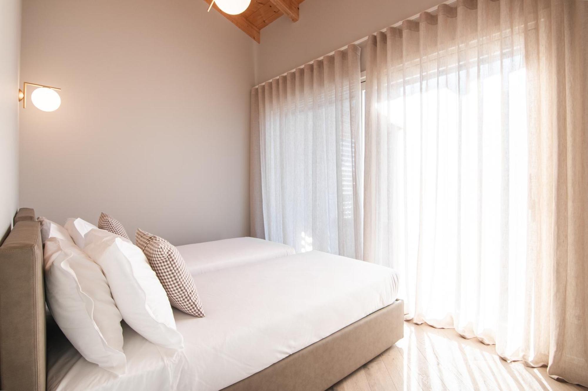 Dorato Luxury & - View