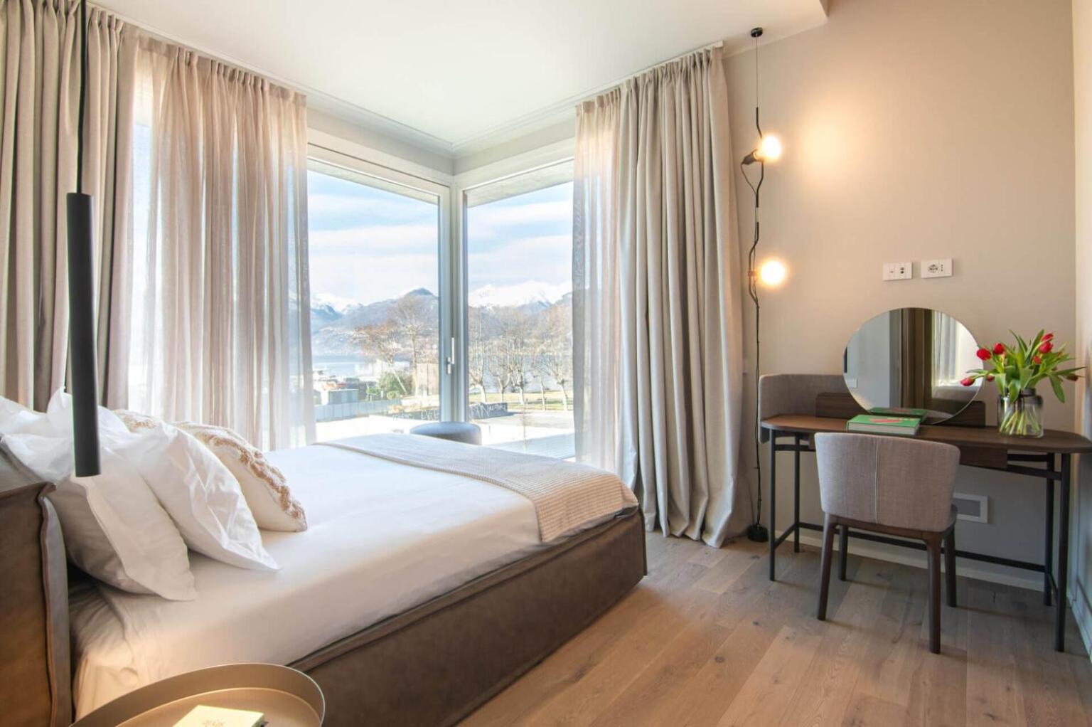 Dorato Luxury & - View * Colico