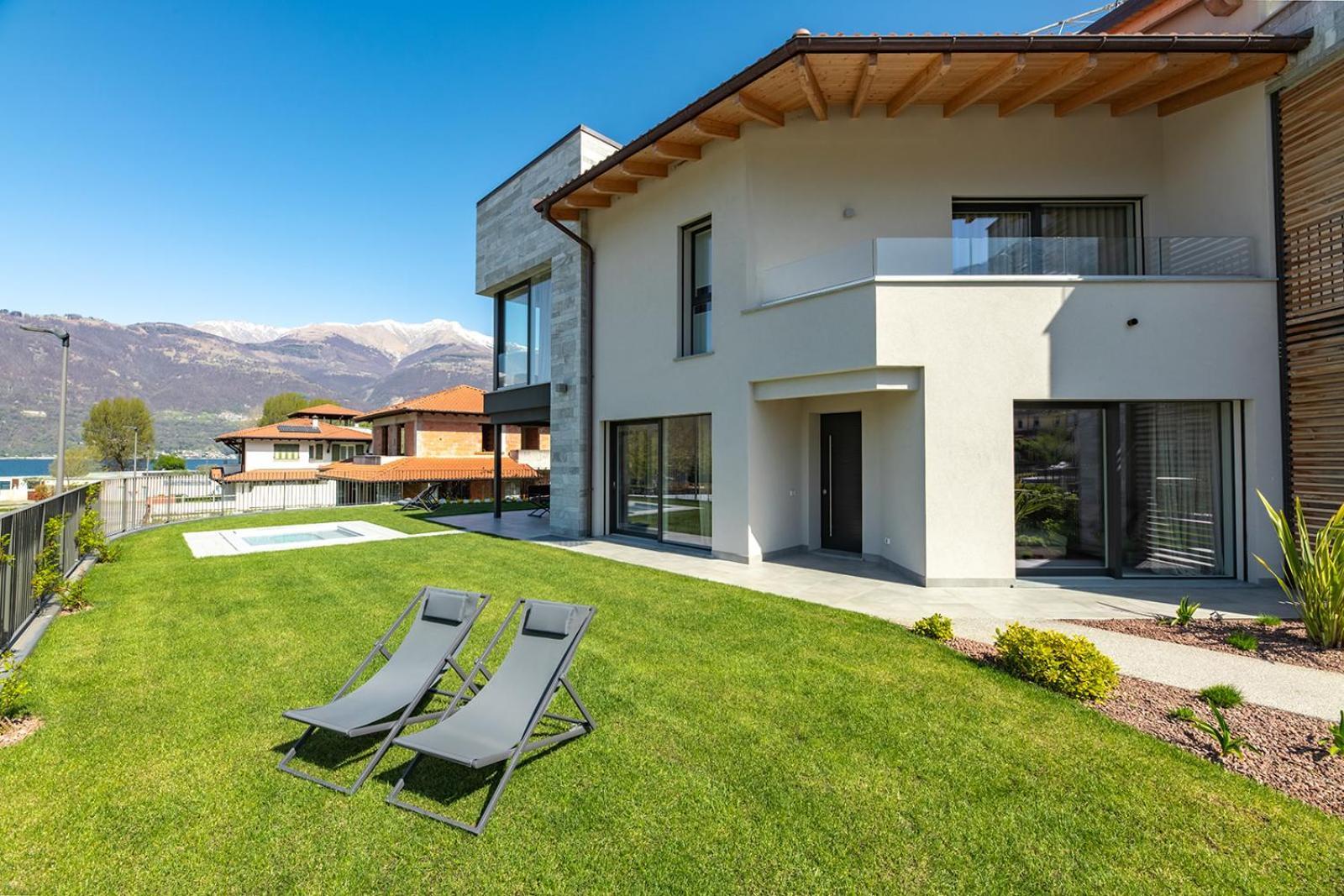 Aparthotel Dorato Luxury & - View Colico