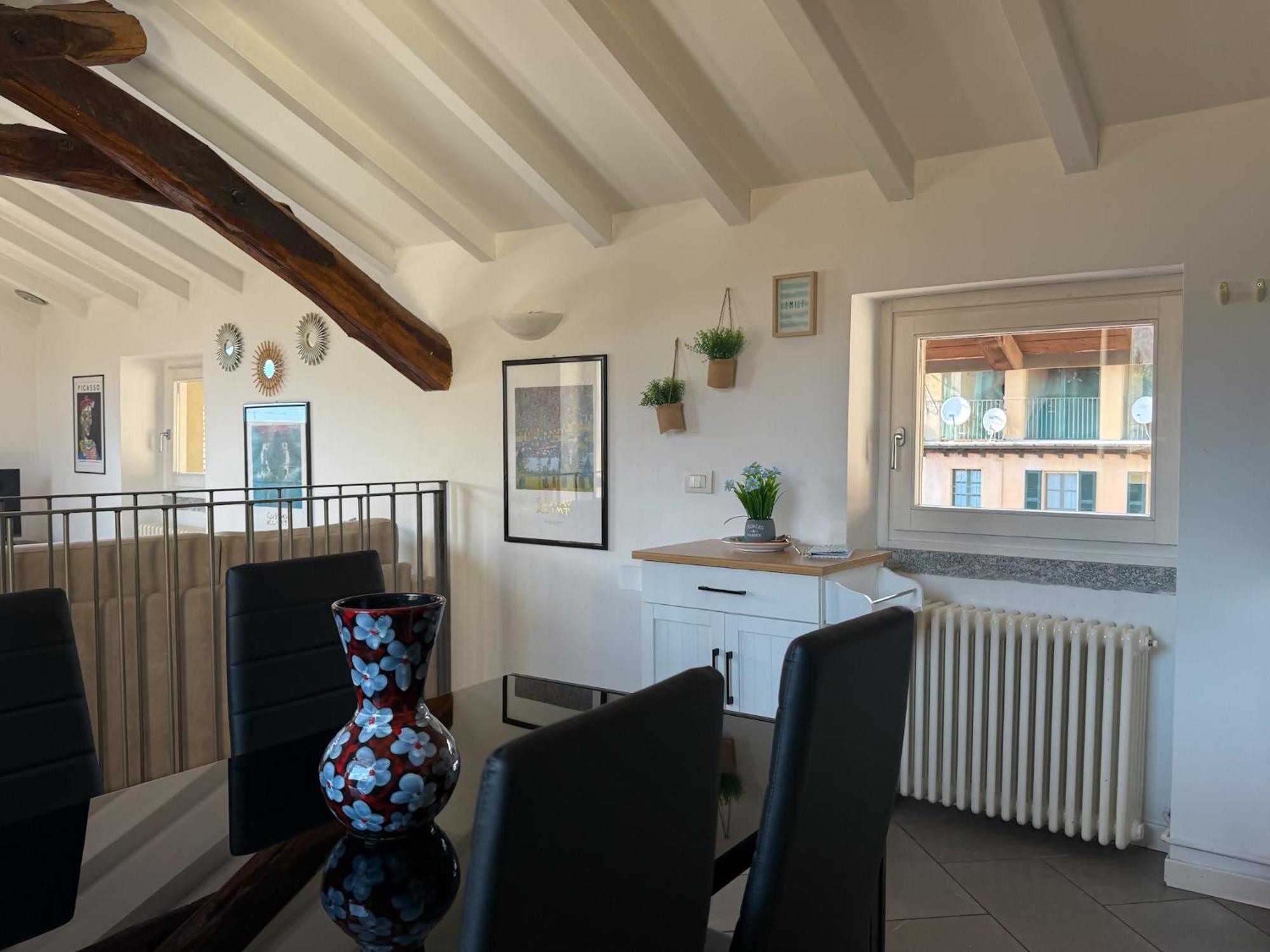 Skyway With Private View Terrace Apartment