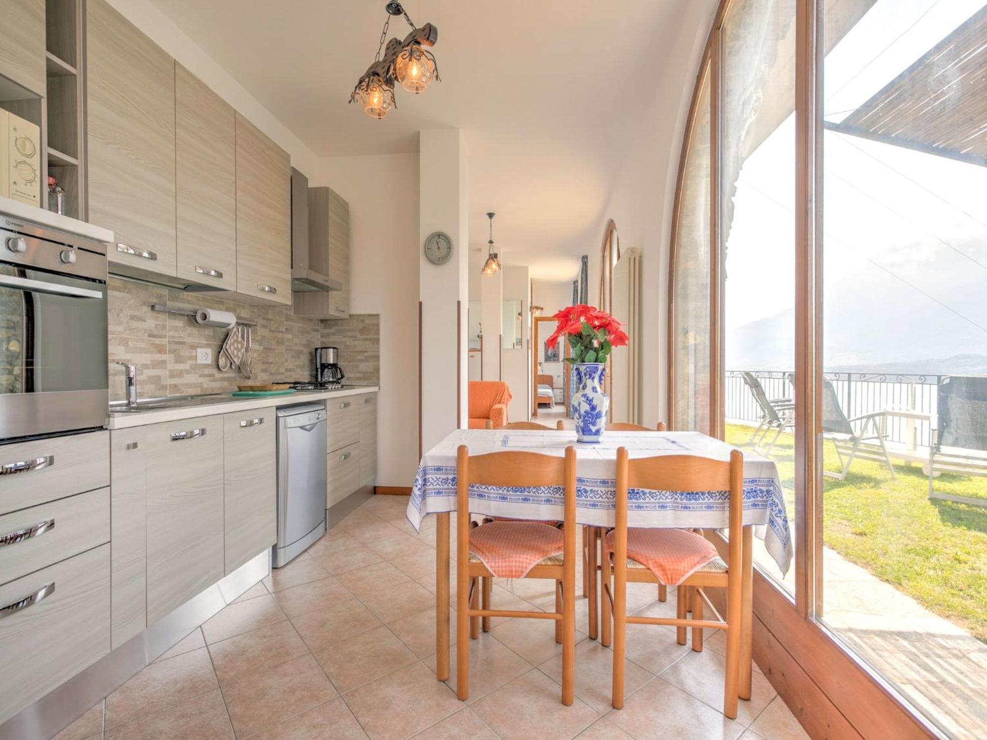 Apartment Wonderful Flat With Swimming Pool Lift And Garden Gravedona