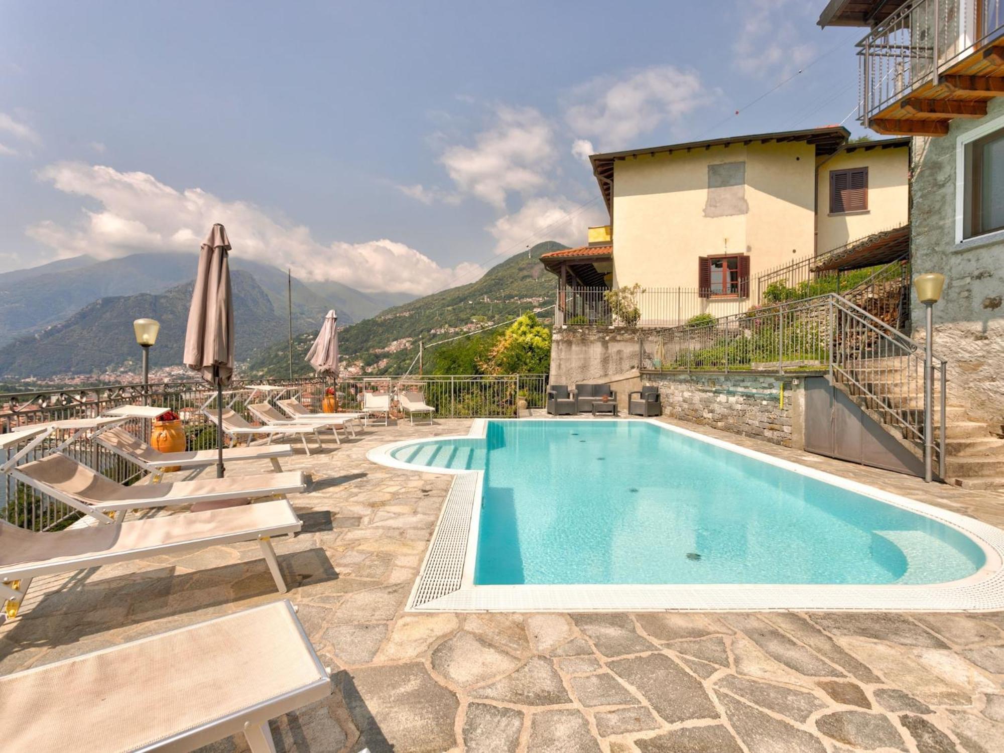 Apartment Wonderful Flat With Swimming Pool Lift And Garden Gravedona