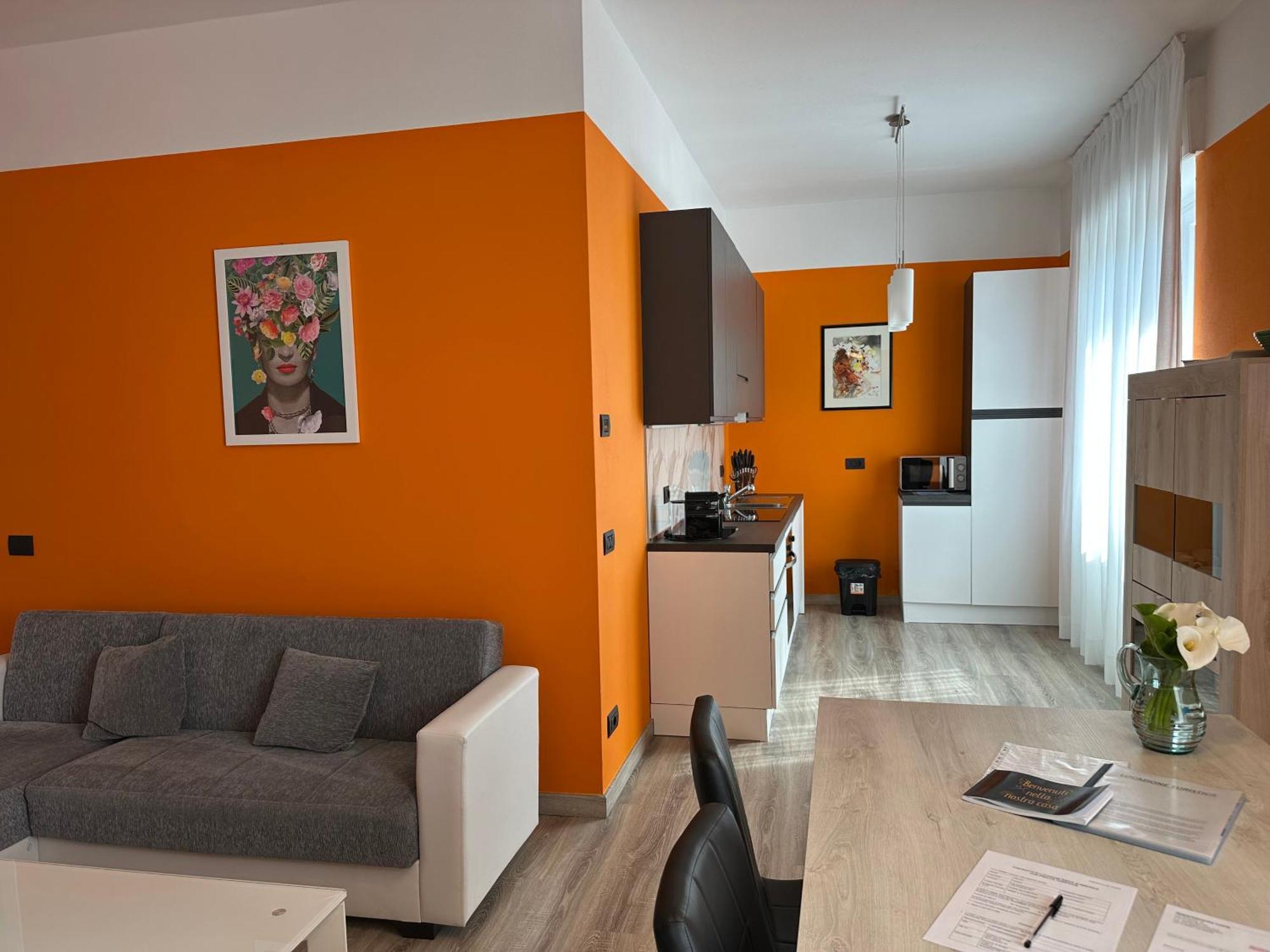 Lucia, Di Como, Apartment Dongo