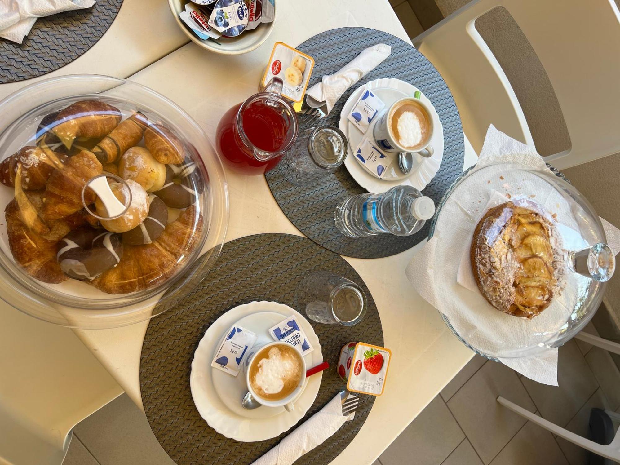Bed & Breakfast Beb I Portici Cernobbio