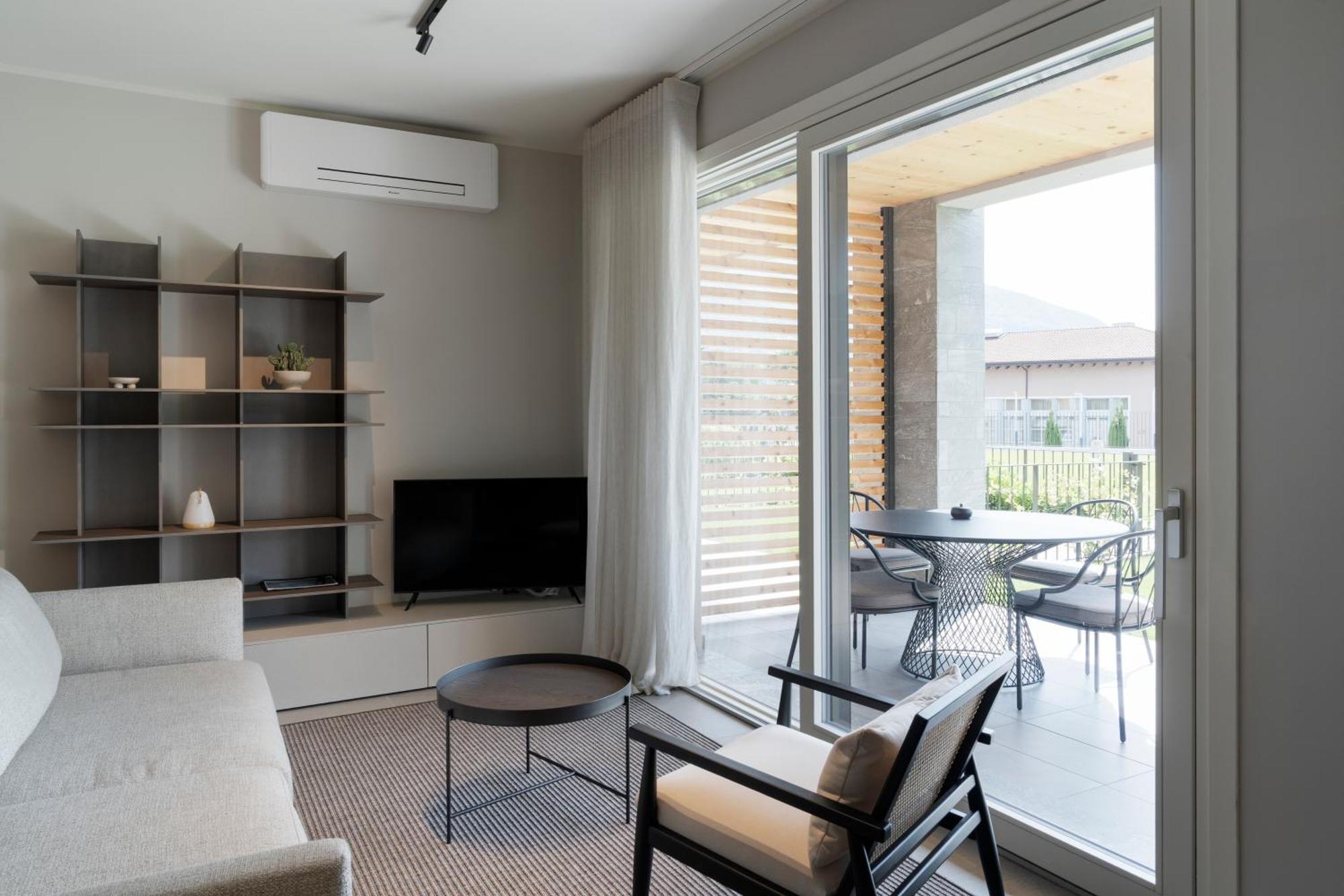 Dorato Luxury & - View * Colico