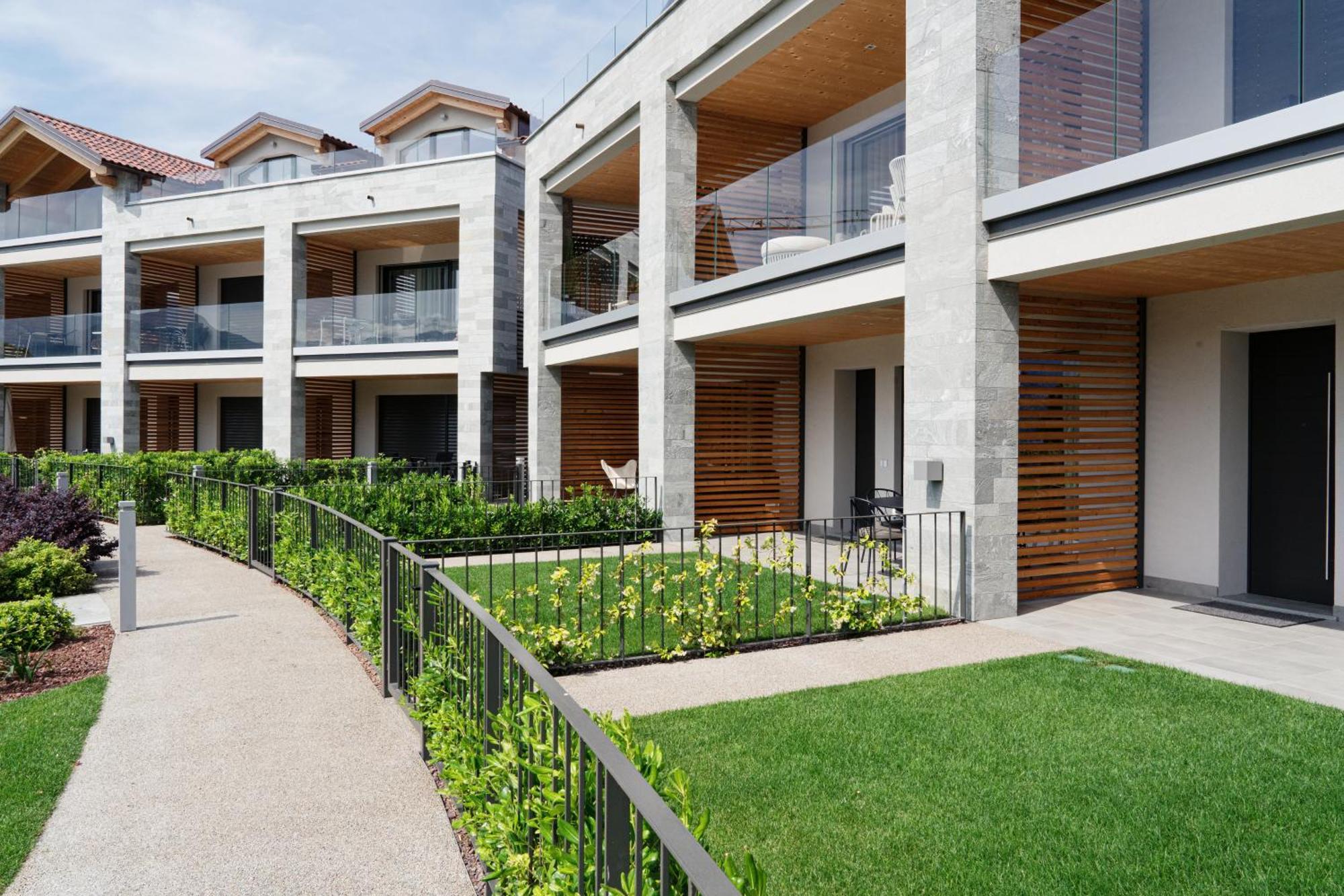 Dorato Luxury & - View *