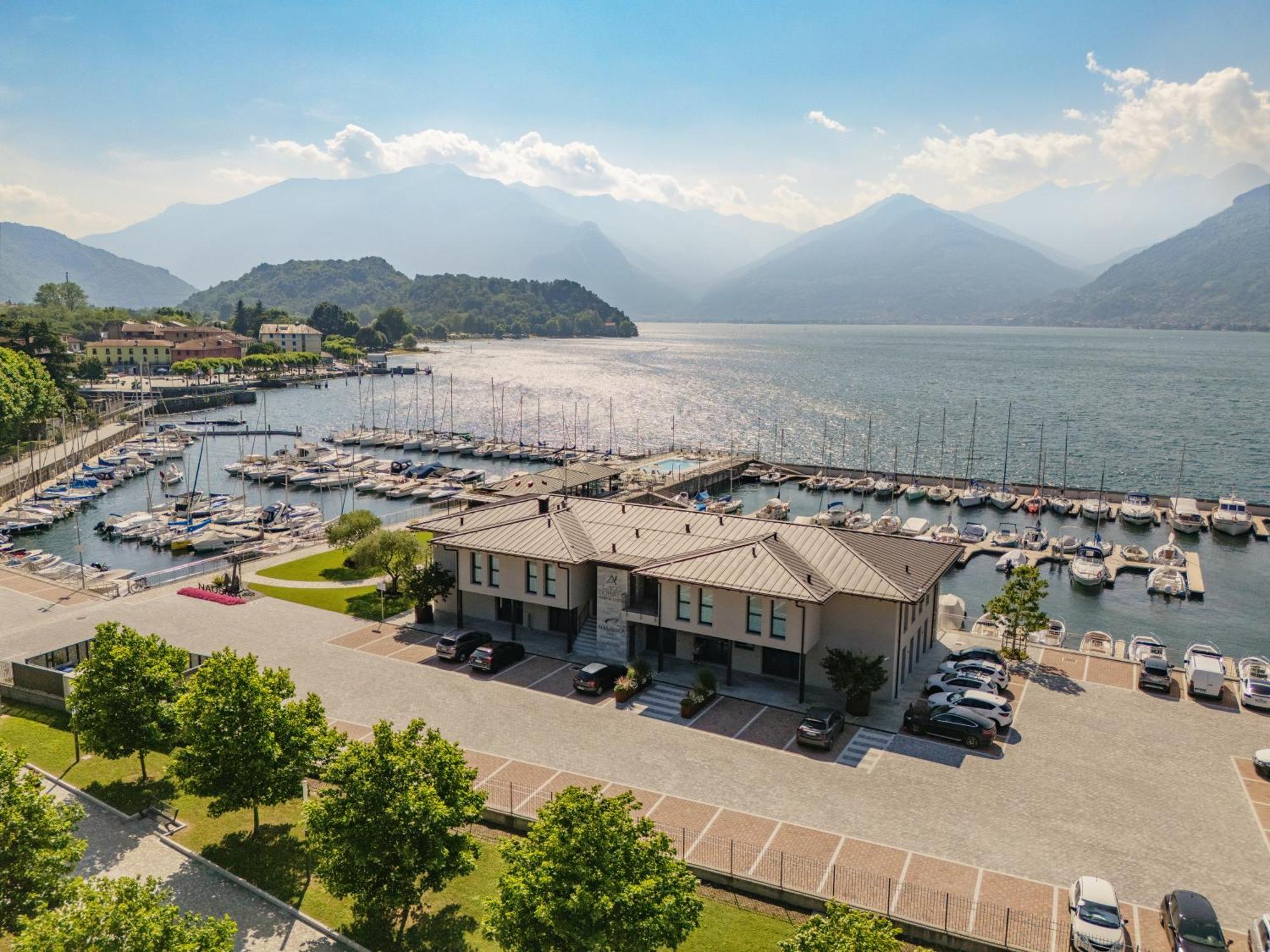 Dorato Marina - Lakefront Lodge *
