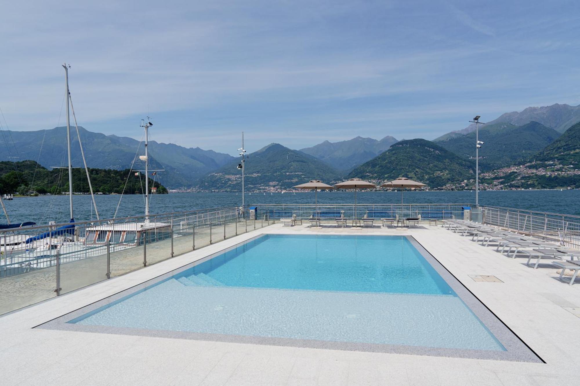 Dorato Marina - Lakefront Lodge Colico