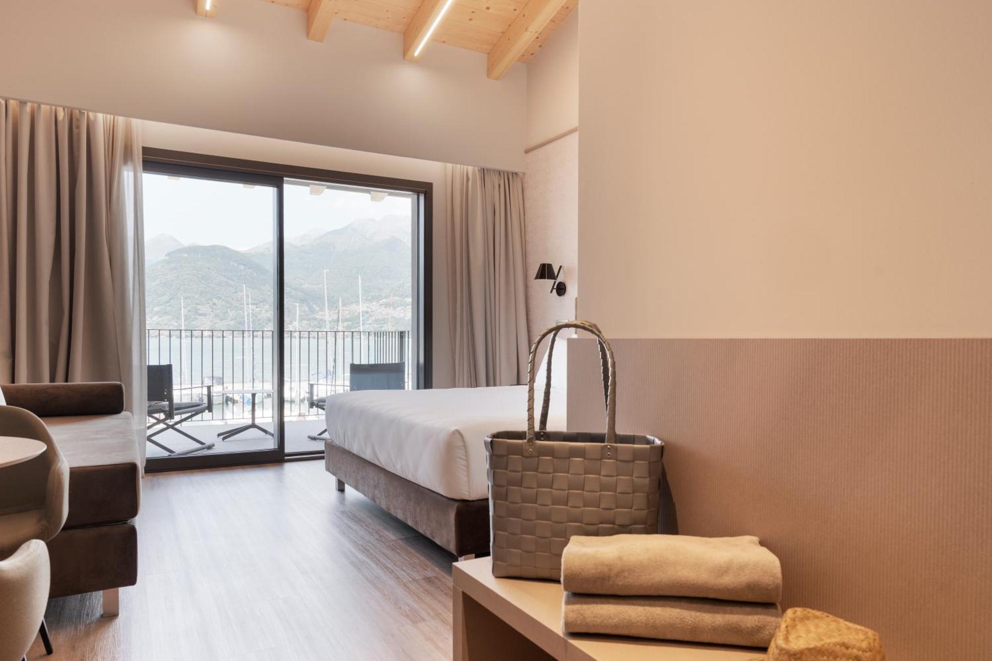 Dorato Marina - Lakefront Lodge *