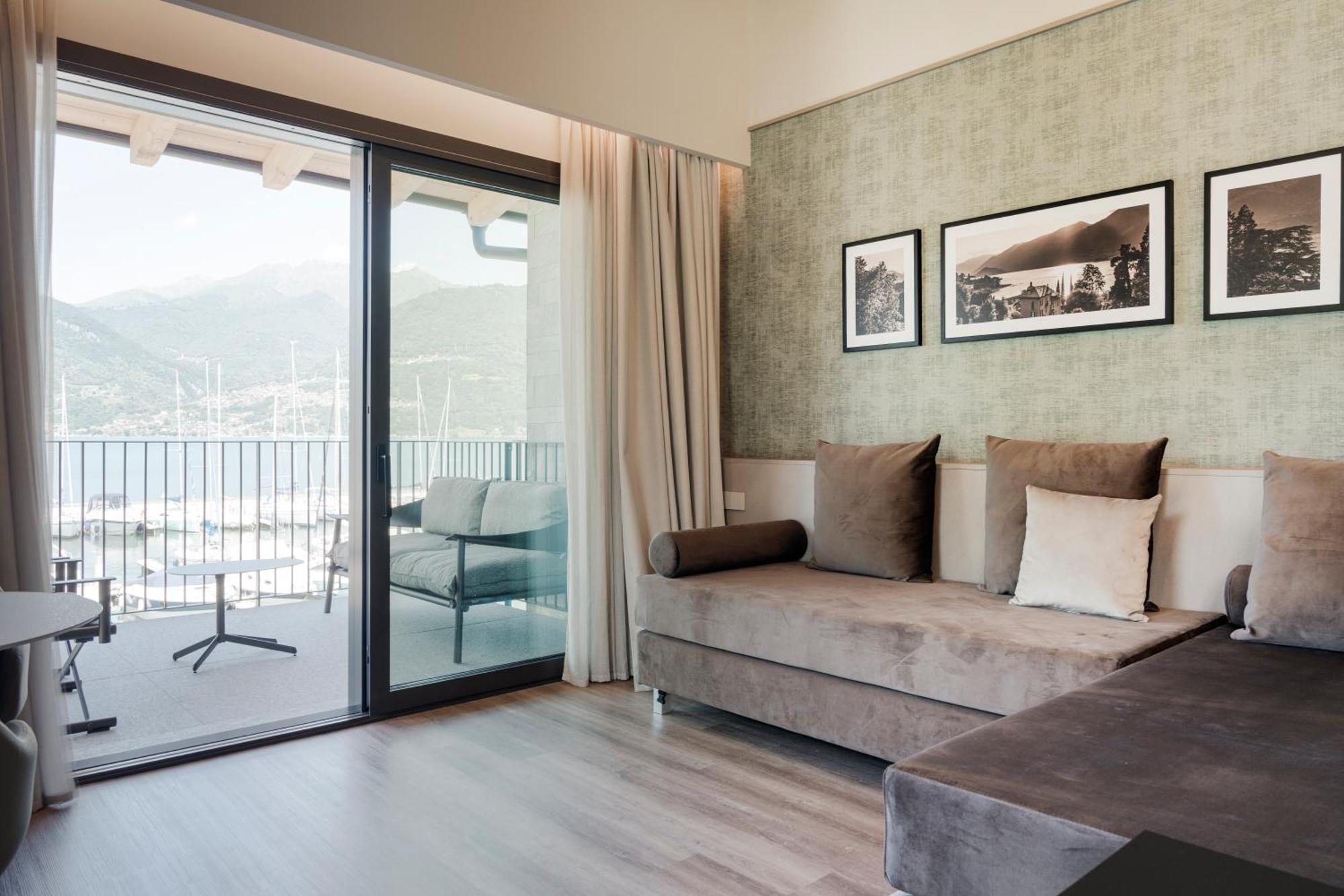 Lodge Dorato Marina - Lakefront
