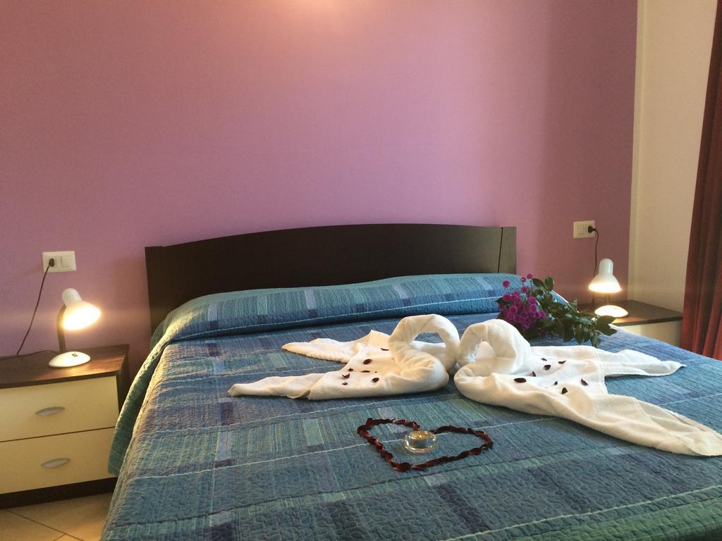 Le Azalee & Apartment Vercana