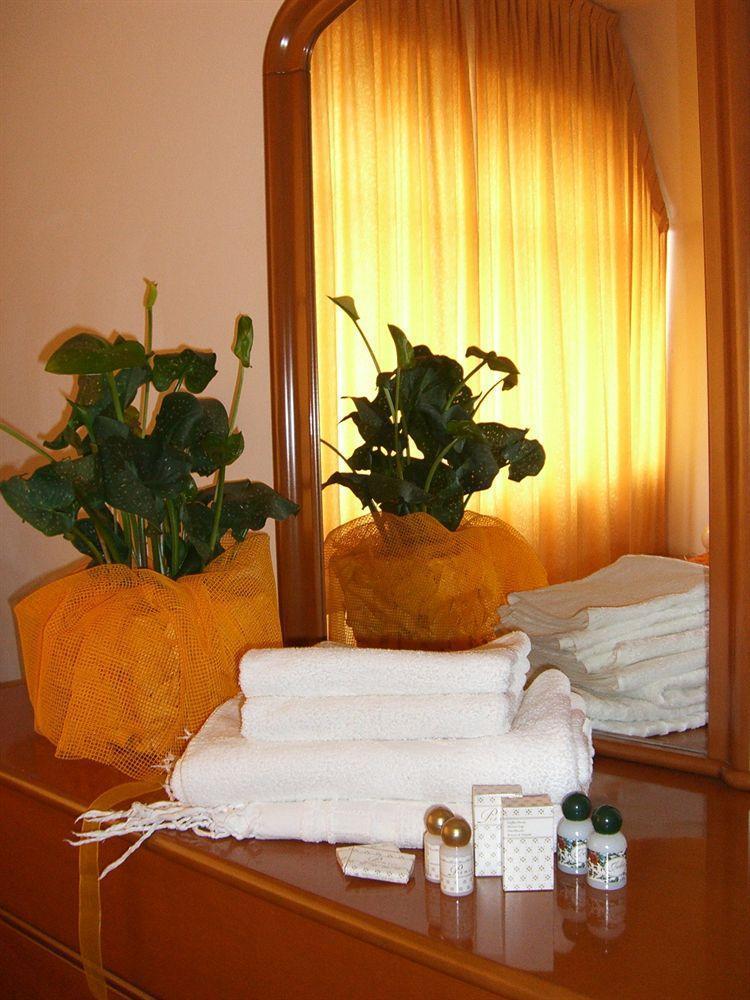 Hotel 2000 3*