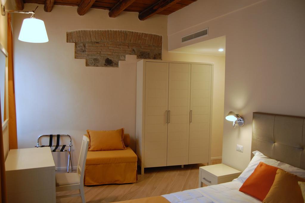 La Corte Fiorita Guest house
