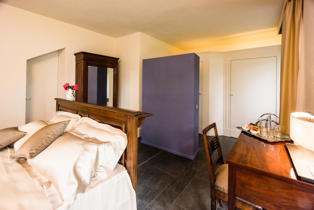 Relais Di Adinolfi Bed & Breakfast Annone di Brianza