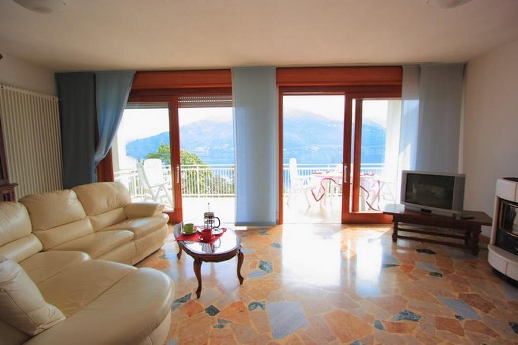 Holiday home White House *