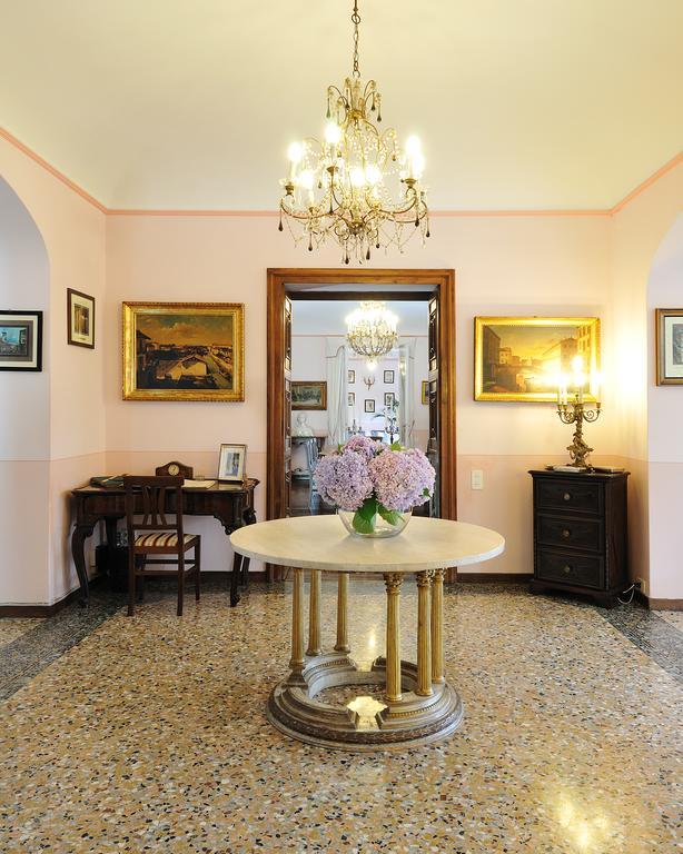 Camilla Villa *
