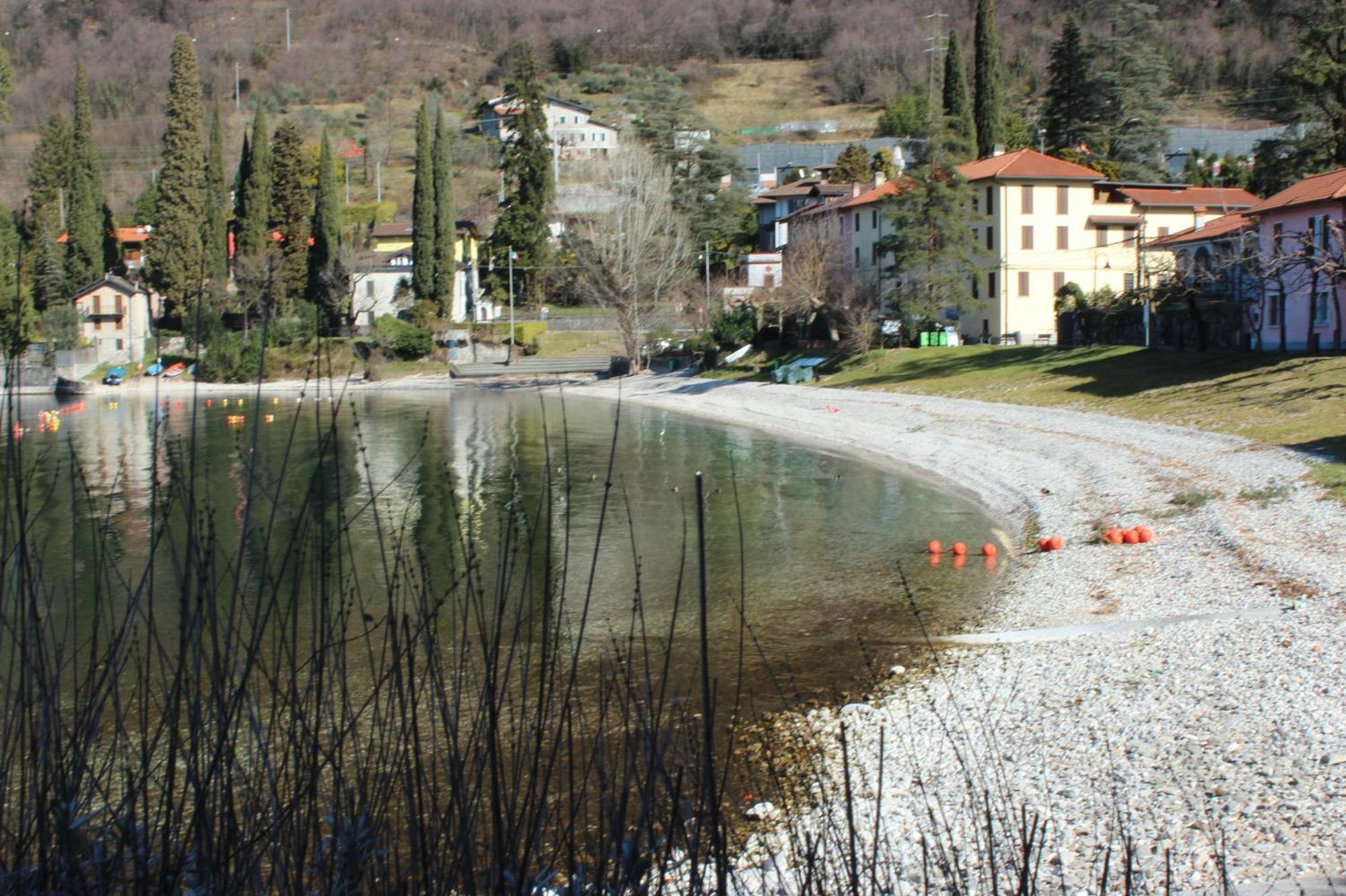 Apartment Bellavista Garden And Flowers Varenna