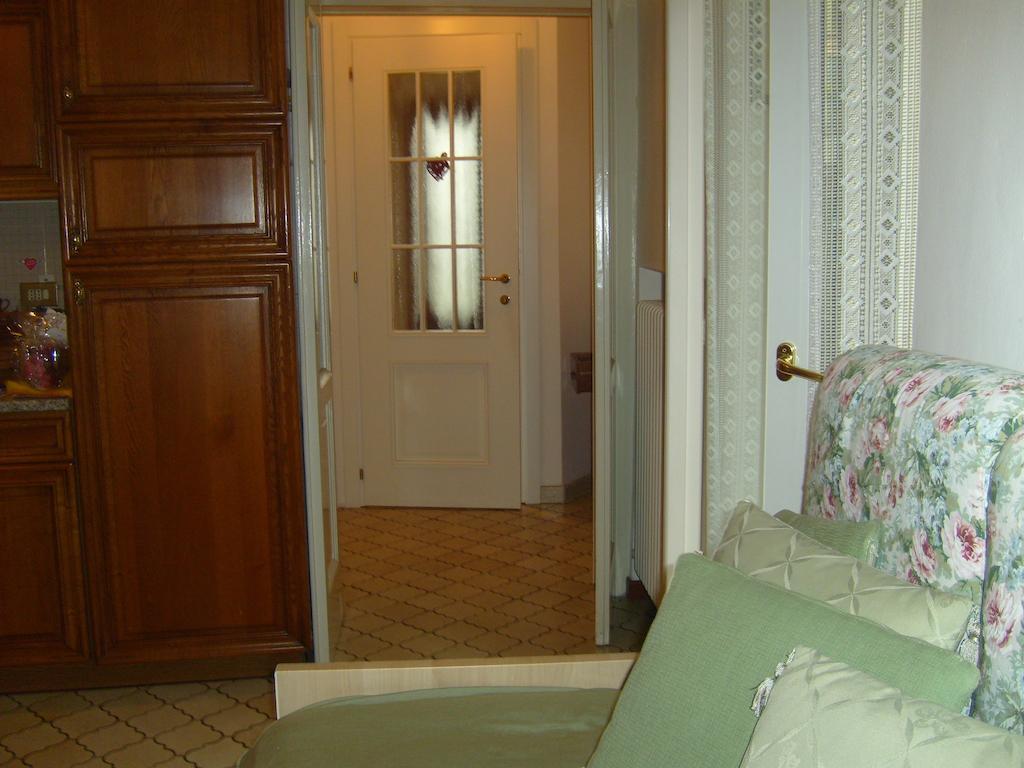 Center N°12 *
