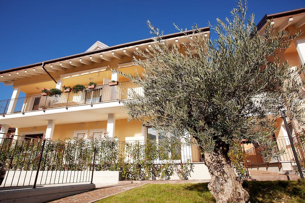 Apartment 4 Village Centre Homes With Pool-by Italian