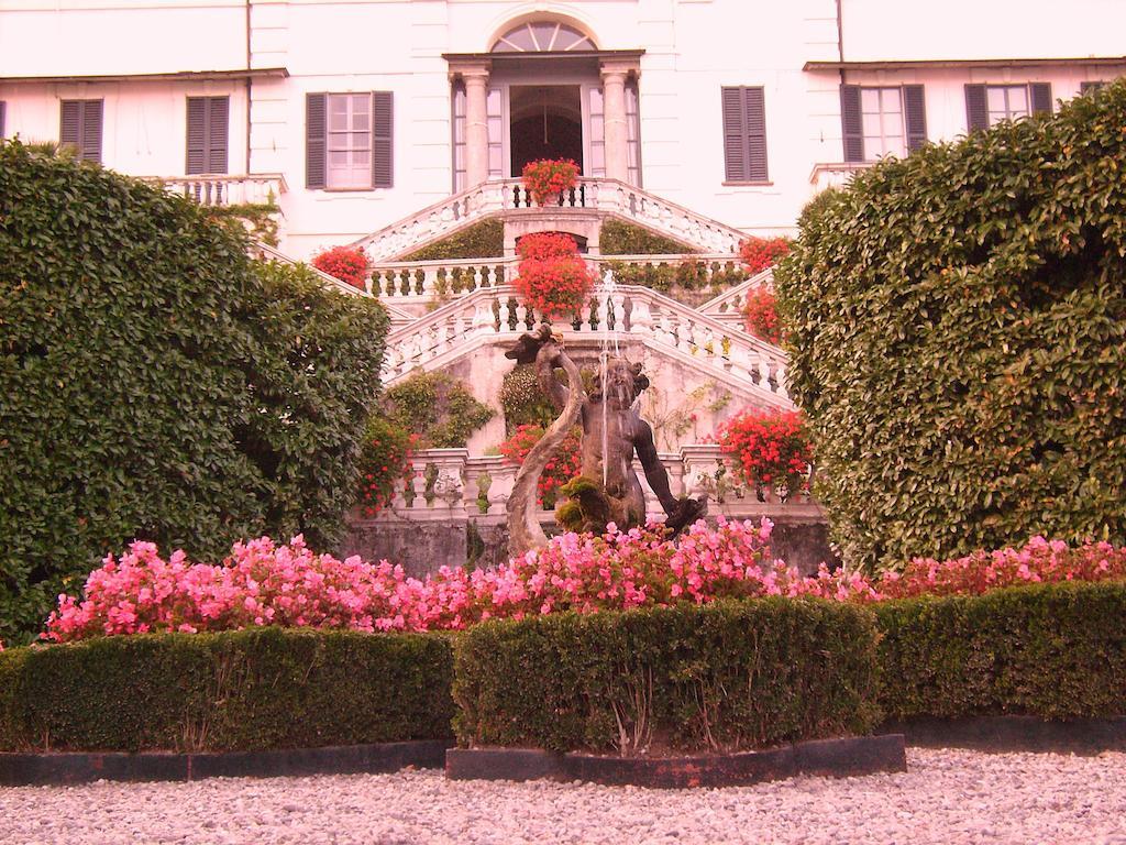 Charming Glicine And Azalea House Art And Colour With Lakeview Cadenabbia