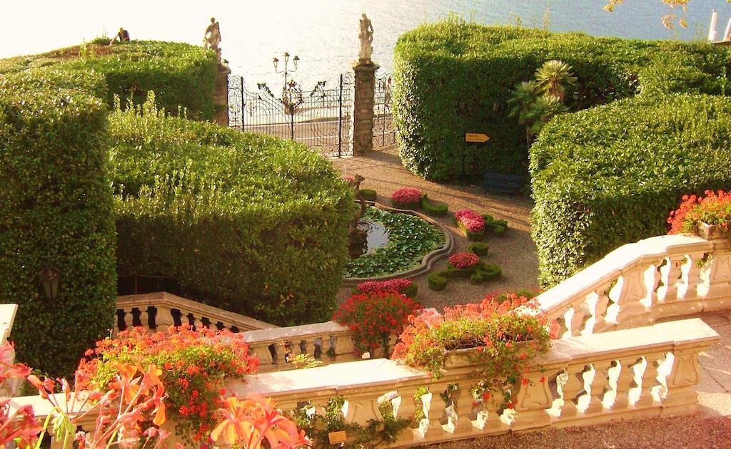 Apartment Charming Glicine And Azalea House Art And Colour With Lakeview