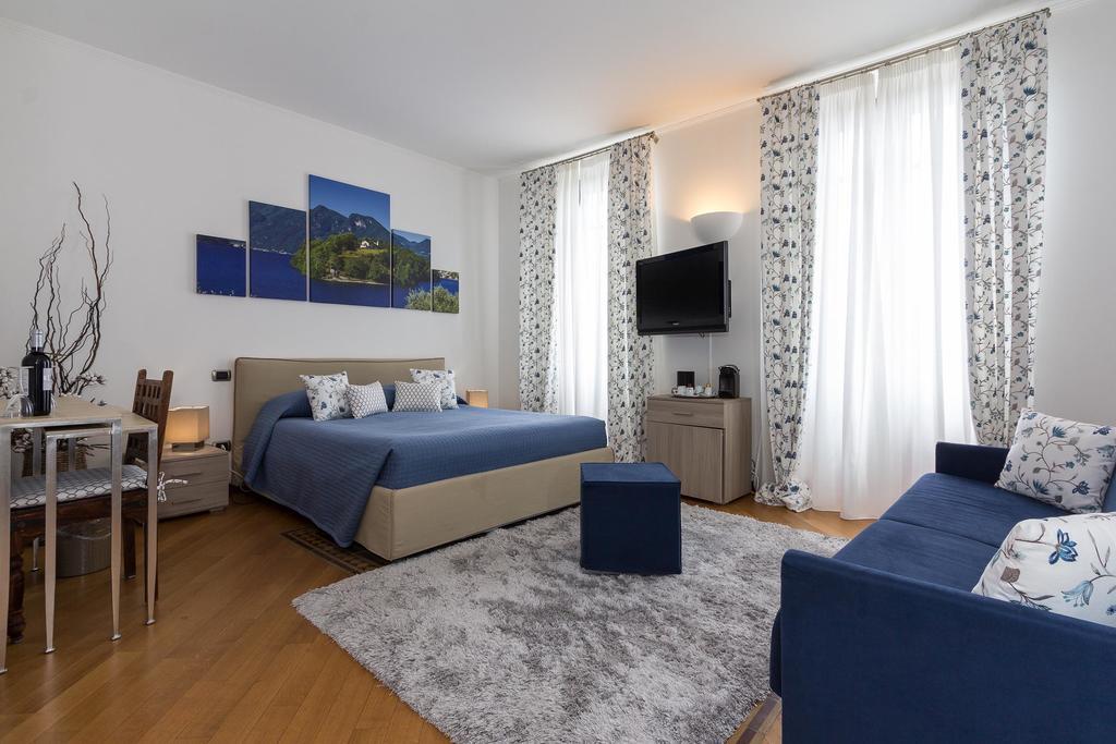 Bed & Breakfast La &