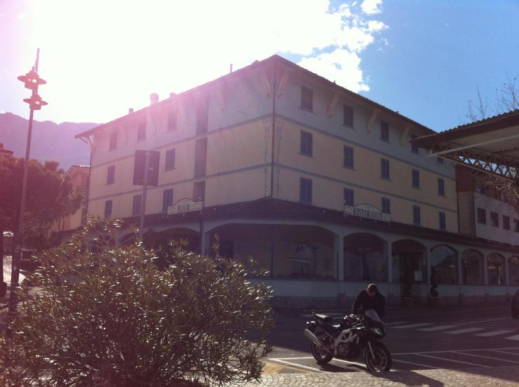 Risi 3*