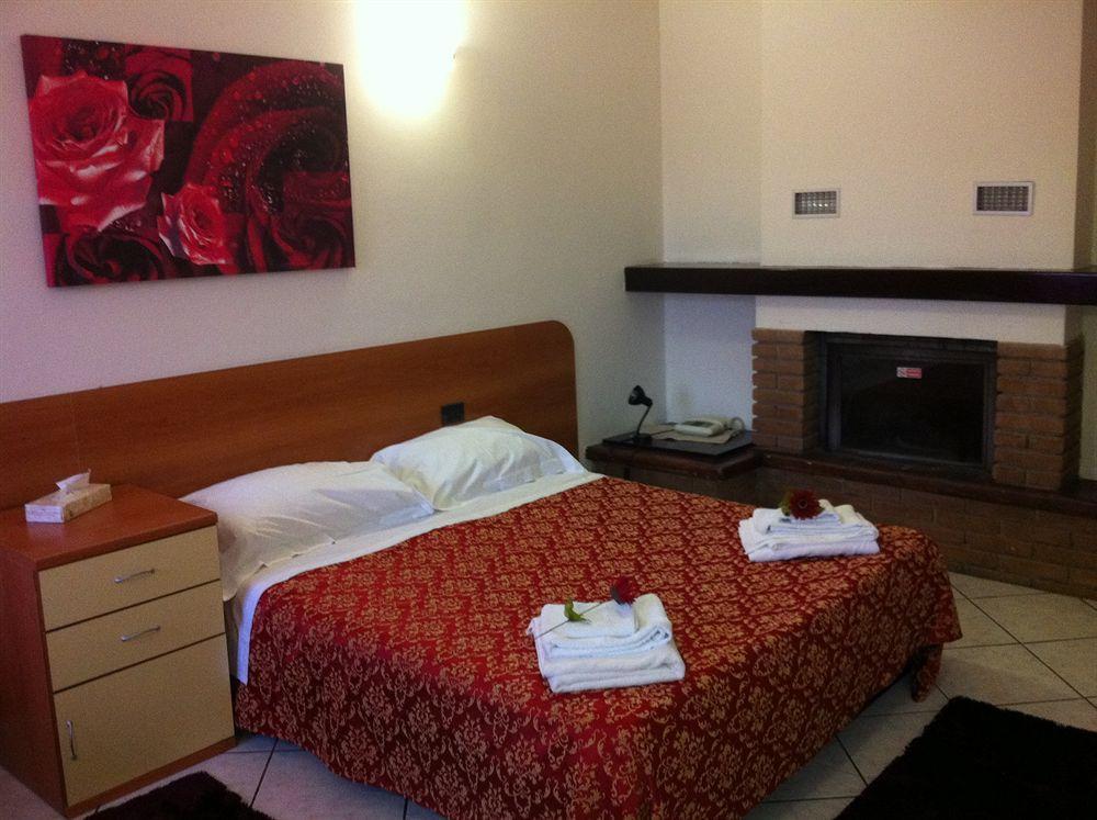 Hotel Pontenuovo Di Macyszyn Fabio Merone
