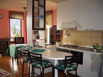 Le Terrazze Vista Lago Piscina Tennis Parking Wi-Fi Aparthotel 3*