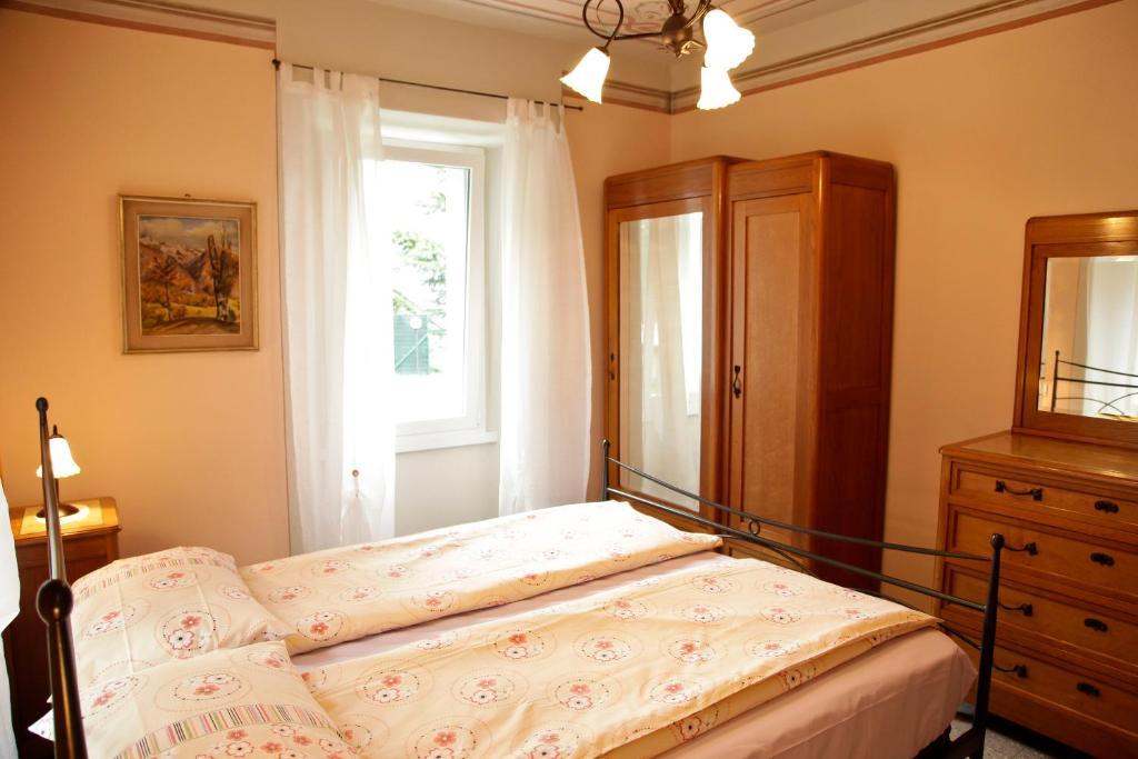 Perla Del Villa