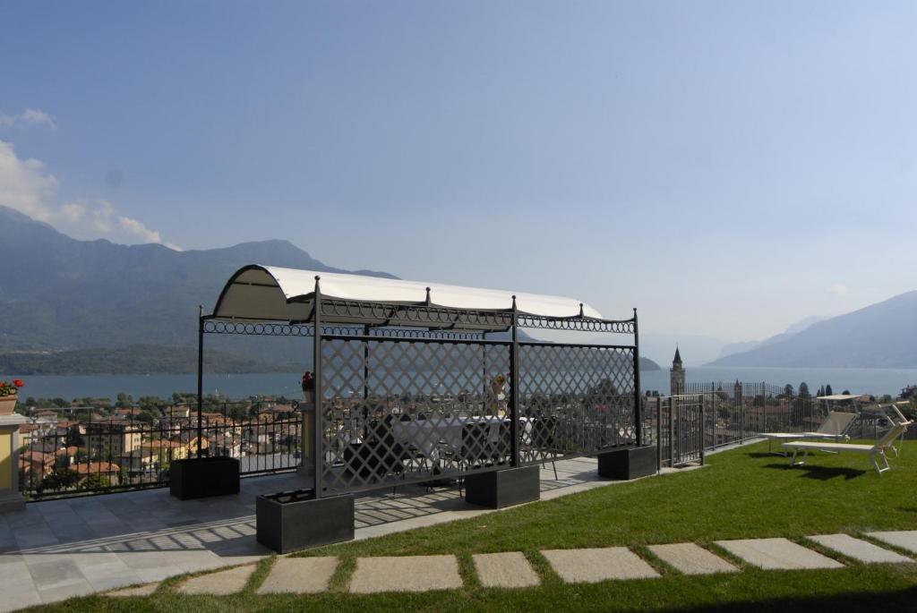 Perla Del Villa *