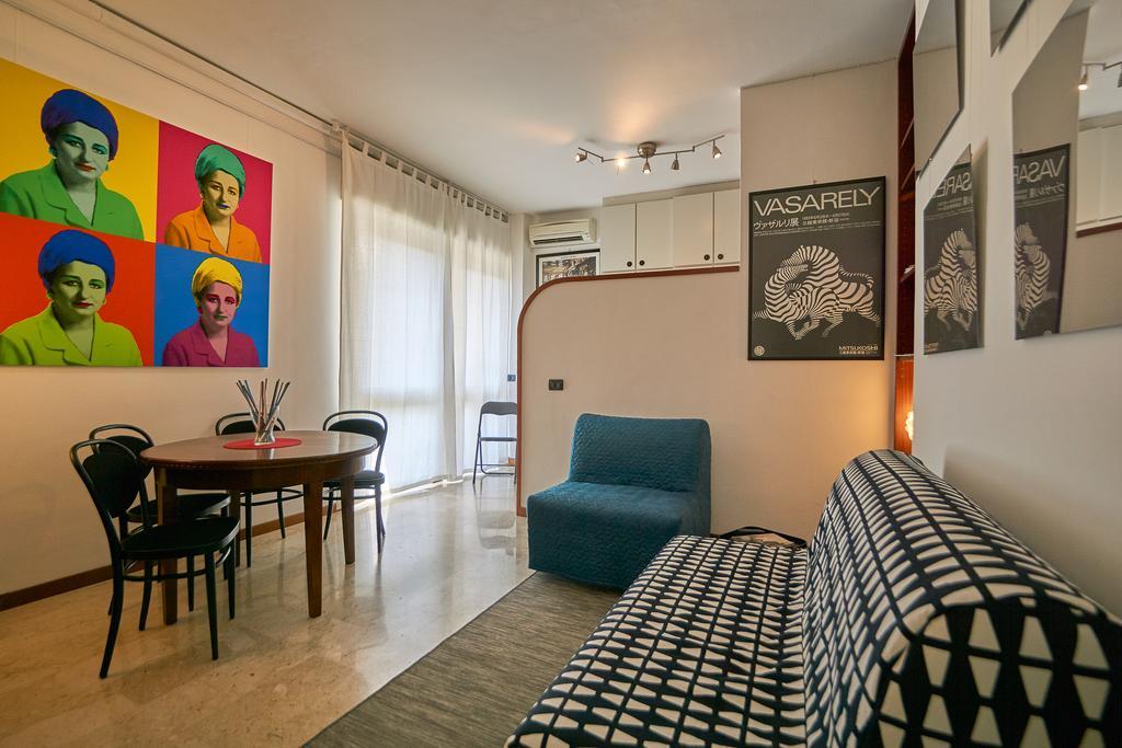 An Artist's Place Apartment *