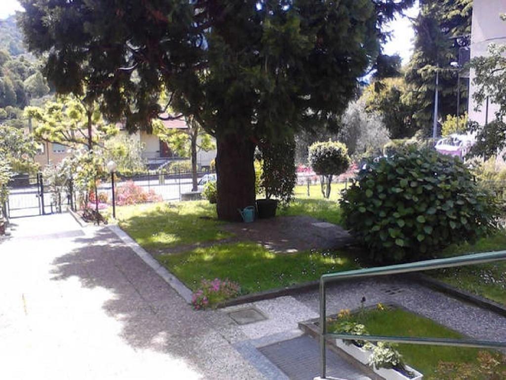 Lago Di Como Mary *