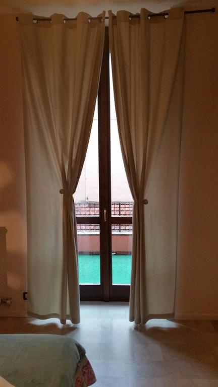 Guest house Gira Como
