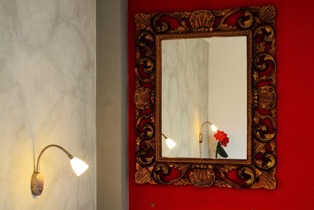 Red&grey Appartamento Mezzegra
