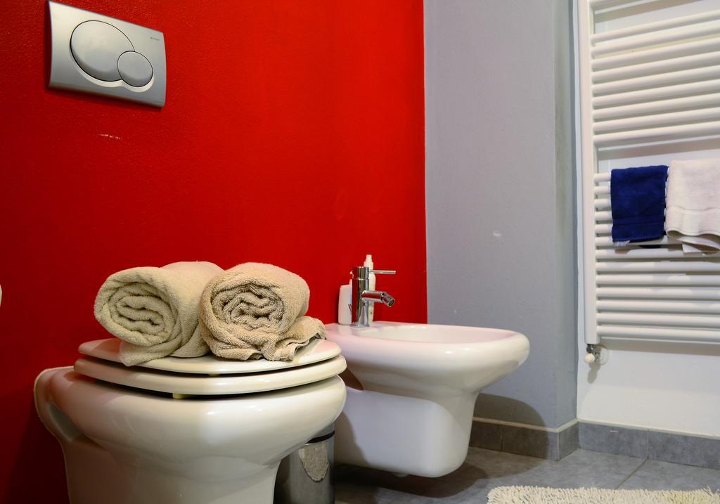 Red&grey * Mezzegra
