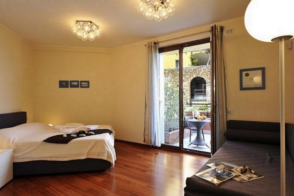 La Perla Di Sonenga - Giardino Apartment Menaggio