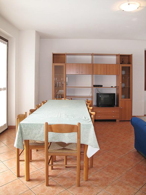 Res. Vigna Del Lago 121S Apartment
